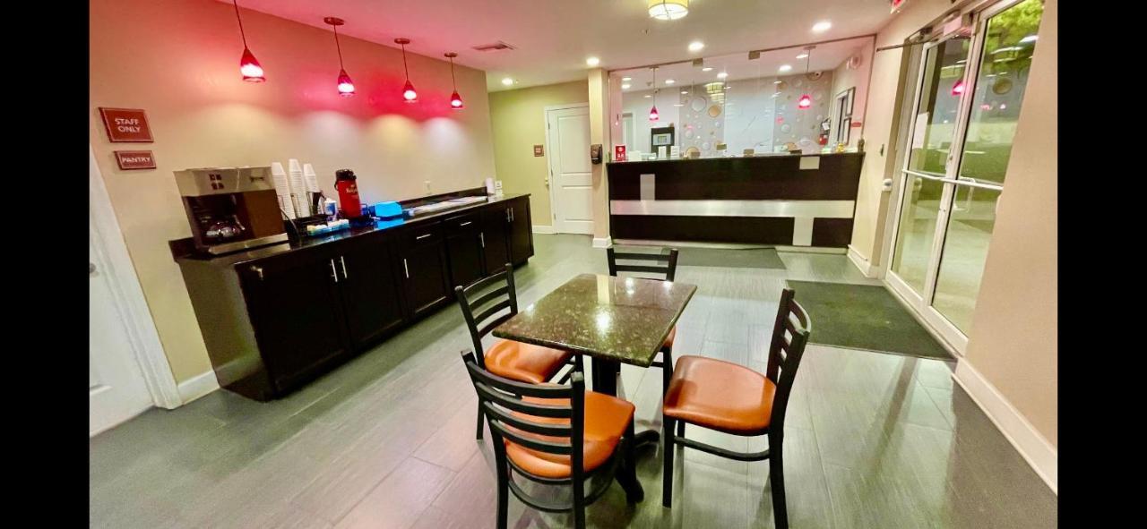 Garden Inn & Suites Литл-Рок Экстерьер фото